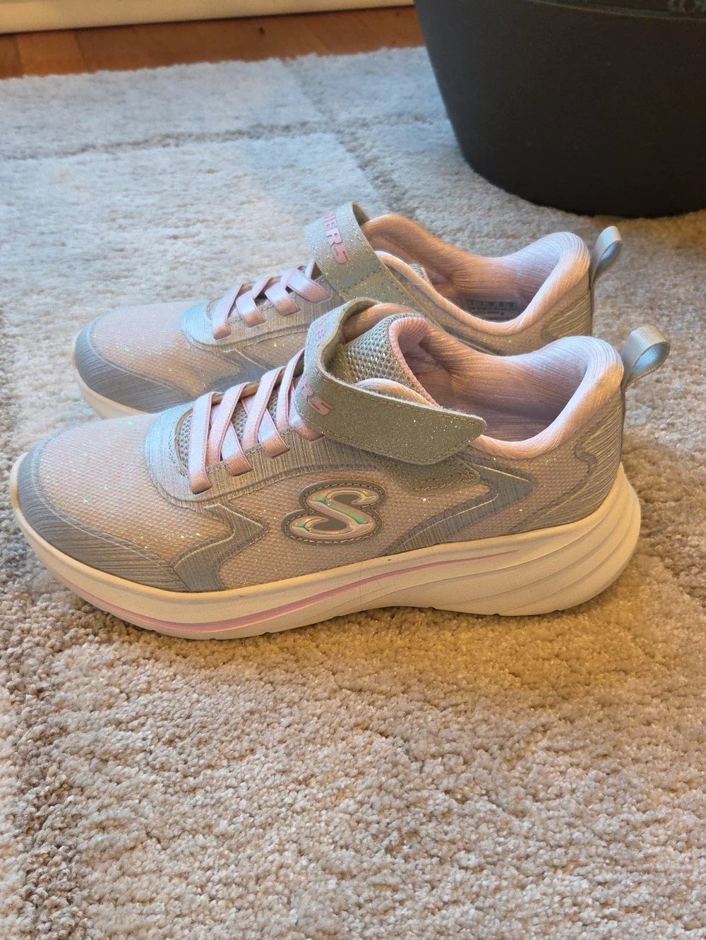 Skechers Girls' Pink Glitter Athletic Sneakers - Lightweight Comfort